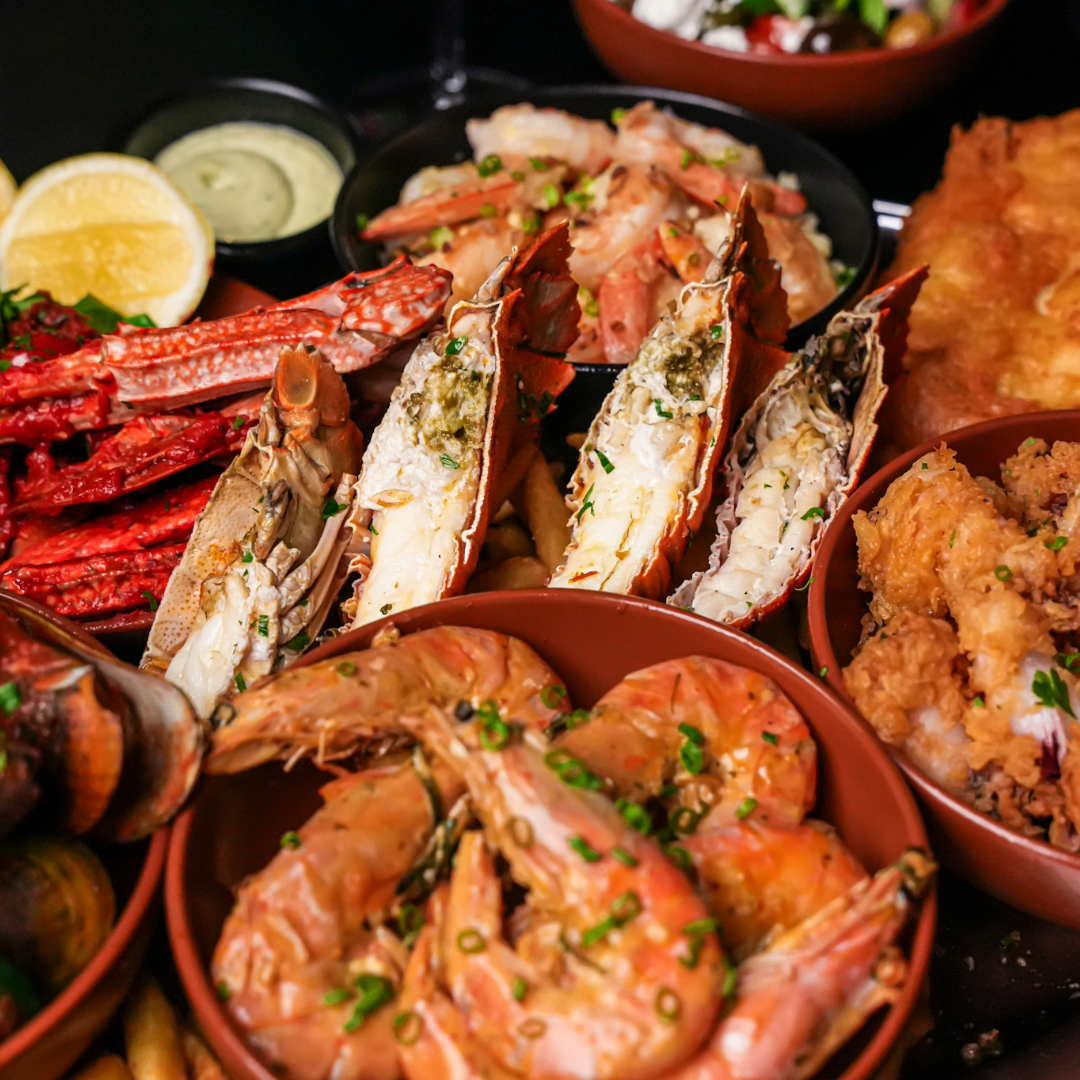 Seafood Platter at Coventry Pavilion in Morley - fresh seafood with garlic bread, battered squid, chilli crab, close up