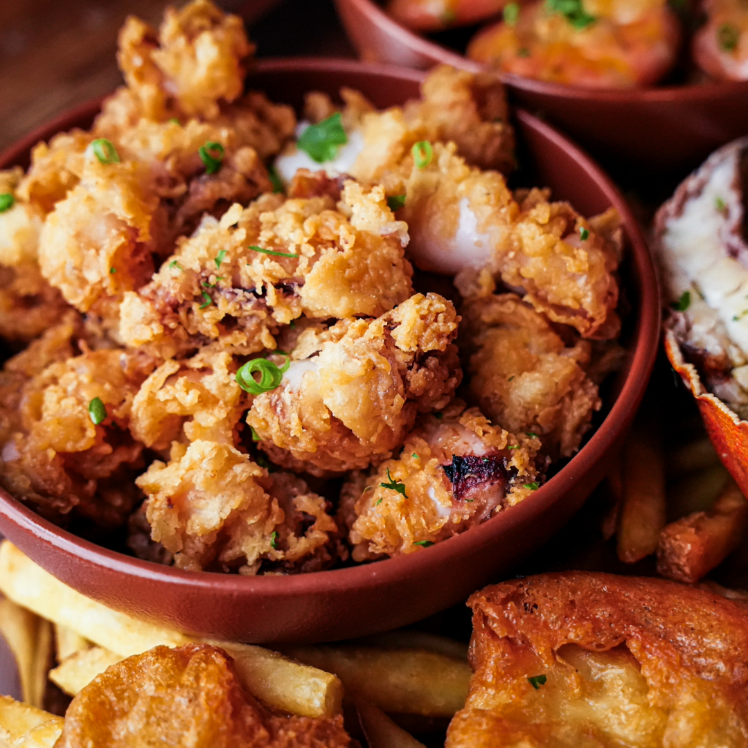 Seafood Platter at Coventry Pavilion in Morley - fresh seafood with garlic bread, battered squid, chilli crab, close up